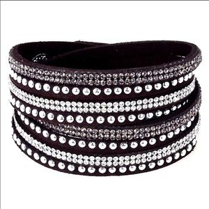 DIVAS LIMITED Rhinestone wrap & snap bracelet